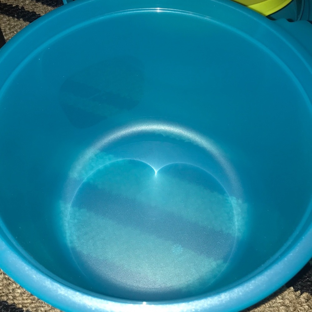 Tupperware 💚 - Picture 4 of 5